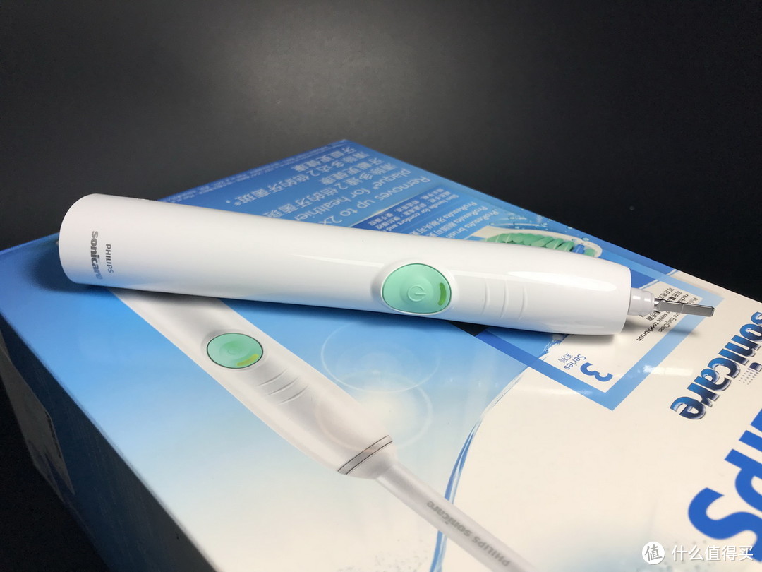 用了就离不了：PHILIPS 飞利浦 HX6511 充电式声波震动牙刷