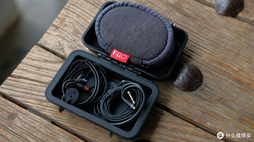 覆盖全部使用场景的HIFI耳机套装-FiiO 飞傲 F9