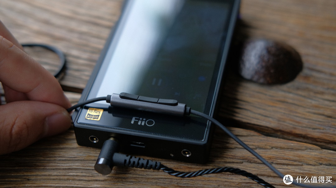 覆盖全部使用场景的HIFI耳机套装—FiiO 飞傲 F9PRO 耳机+BTR1蓝牙接收器组合