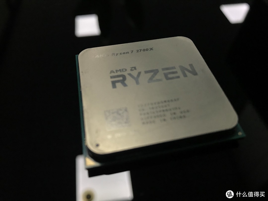 有骚气的AMD Ryzen 2700X装机实录