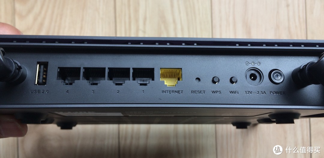 得到一个大螃蟹---D-Link DIR-882 AC2600 双频千兆无线路由器