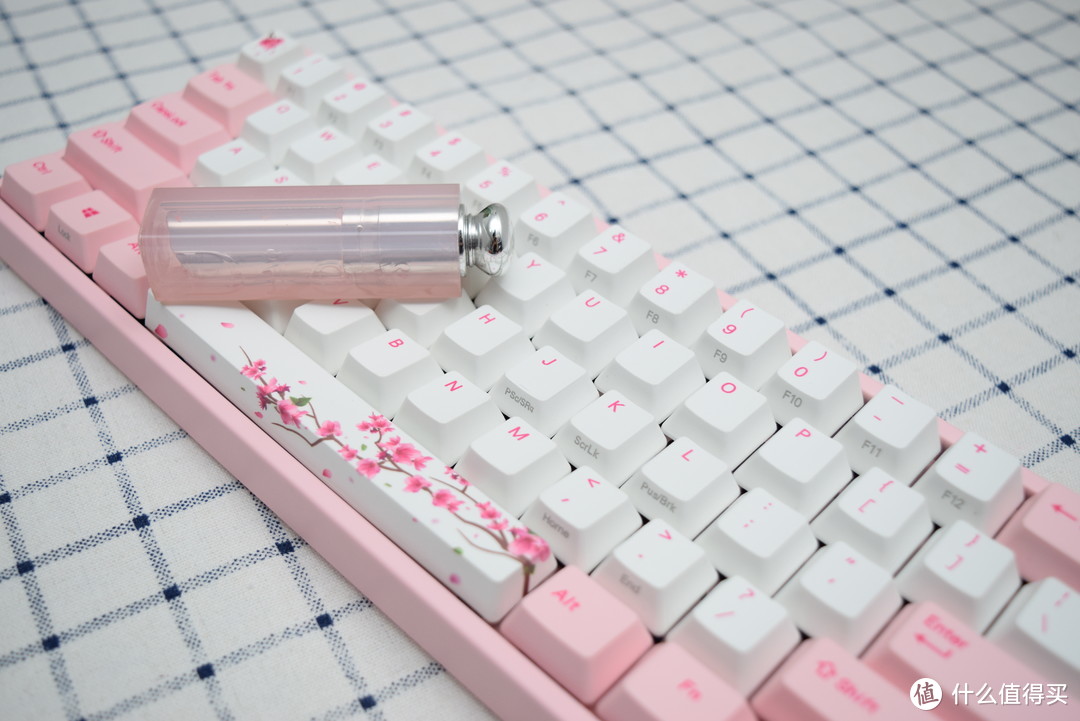 网红键盘打卡，升级一下我的外设装备：Varmilo 阿米洛 MIYA PRO 樱 机械键盘开箱