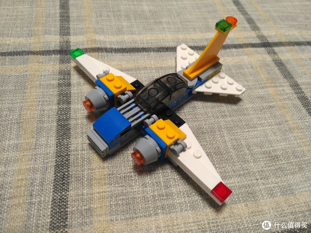 模式三，一架小飞机，剩下了很多零件。