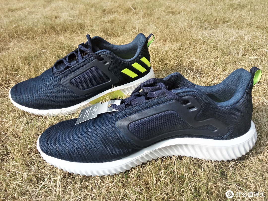 夏季换个凉快的跑步鞋吧：adidas 阿迪达斯 清风 CG3691 开箱