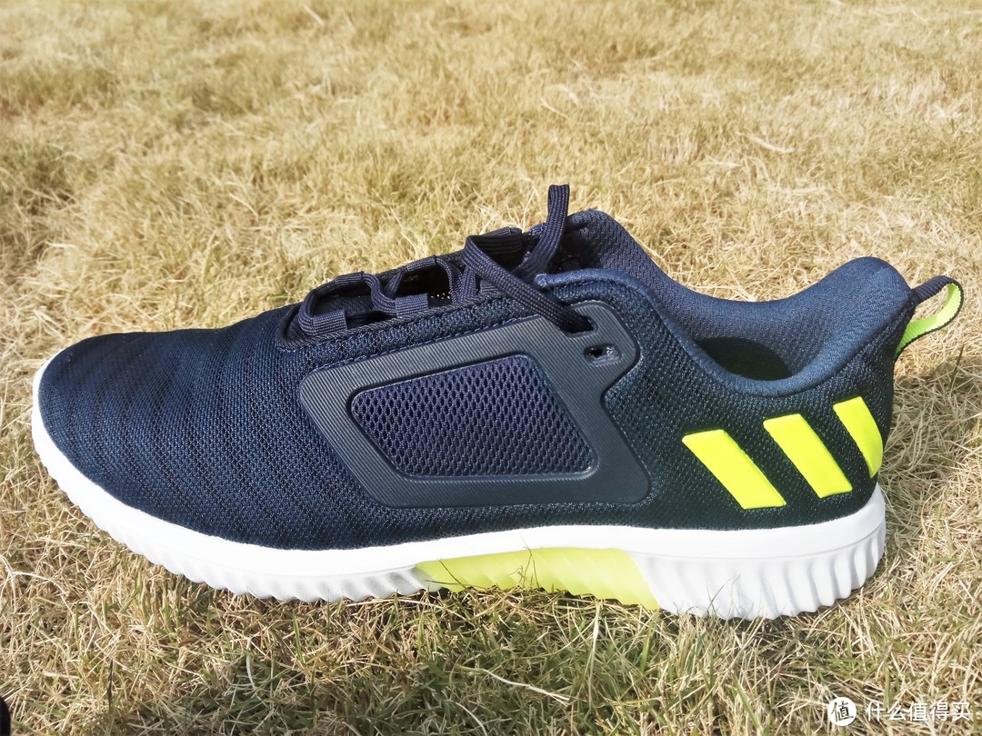 夏季换个凉快的跑步鞋吧：adidas 阿迪达斯 清风 CG3691 开箱