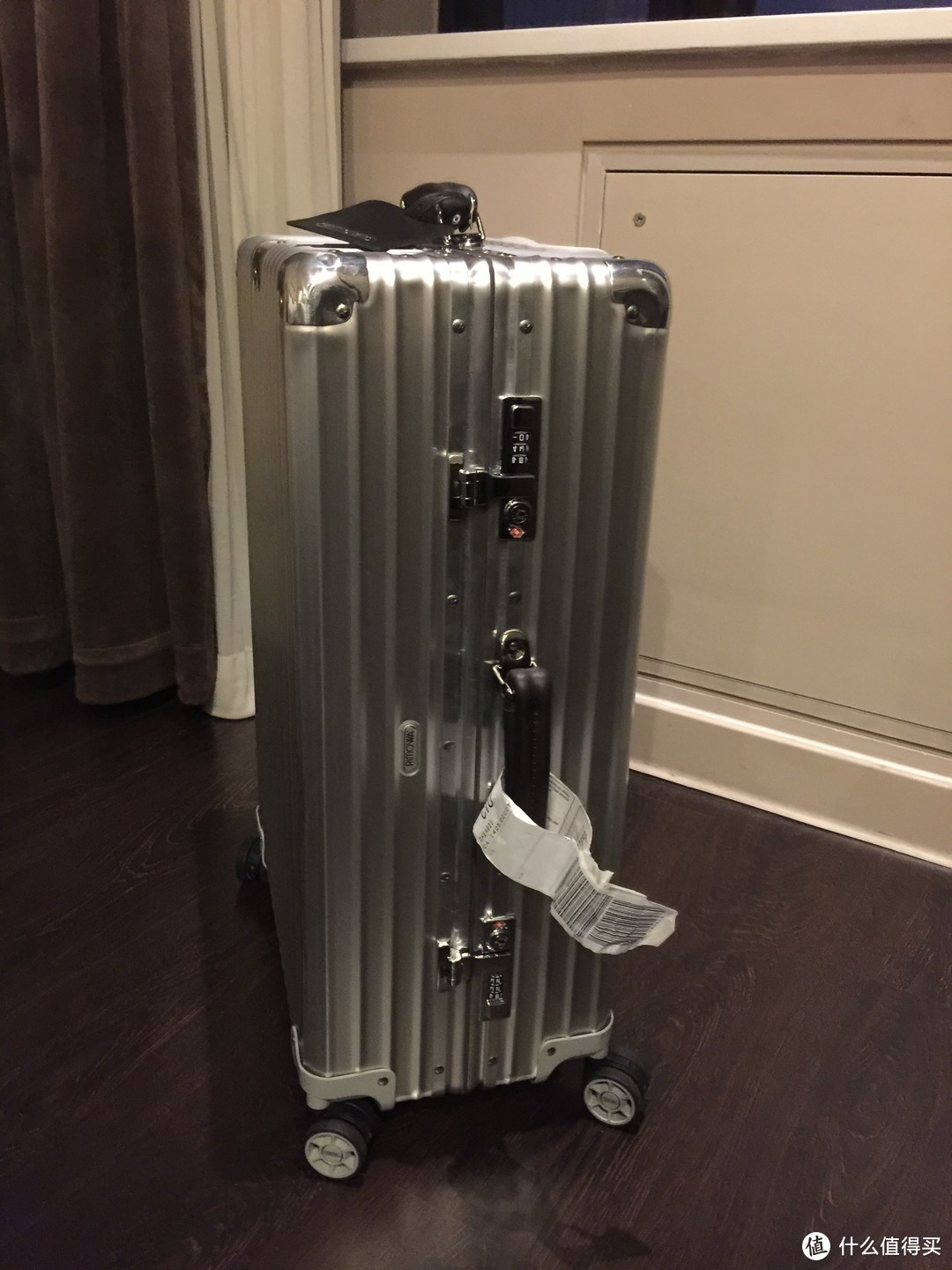 花四五千买个箱子：RIMOWA 日默瓦 Classic 26英寸旅行箱 使用感受