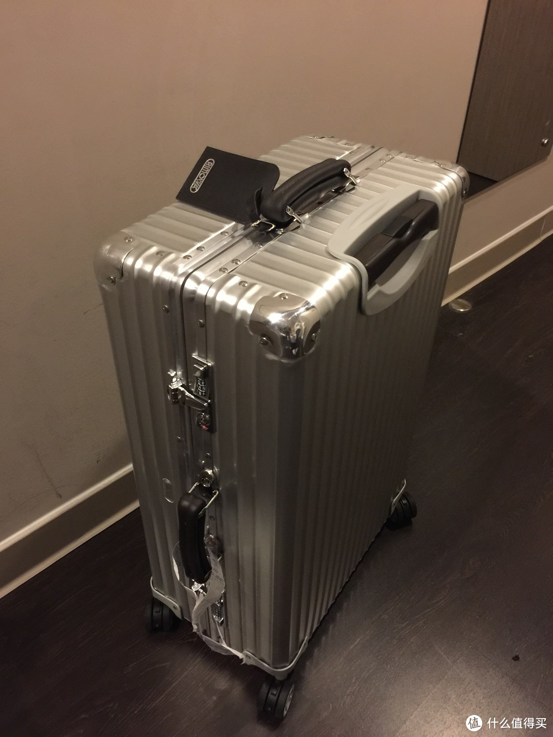 花四五千买个箱子：RIMOWA 日默瓦 Classic 26英寸旅行箱 使用感受