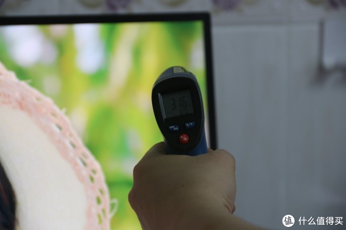 大妈首发,护眼无边框,视界新体验:BenQ 明基 EW2770QZ 显示器