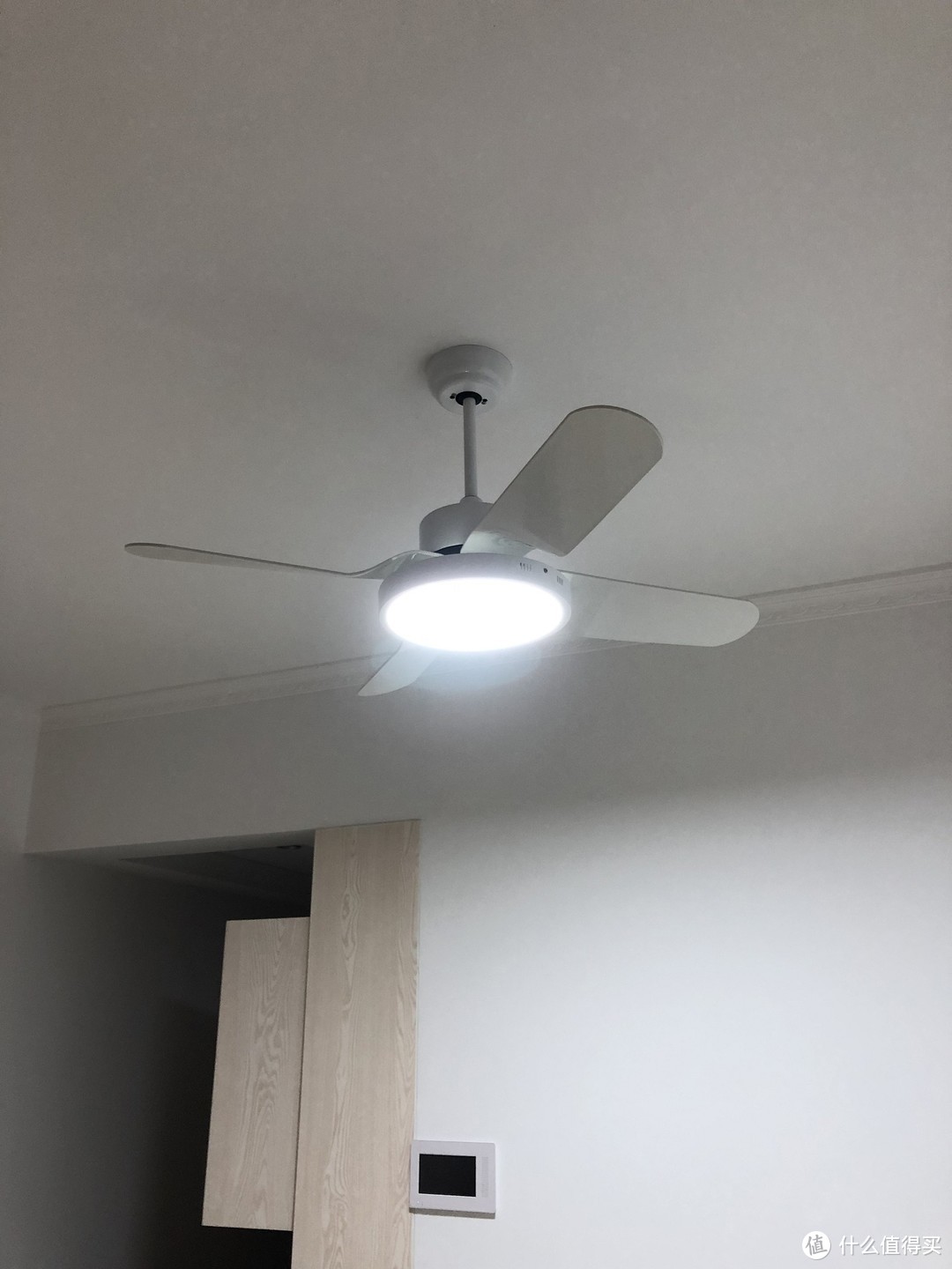 客厅空调的补充，吊扇灯了解一下？