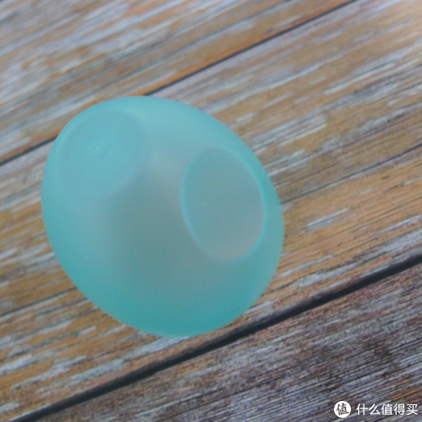 侧面也有一个平面,怎么放都不会滚