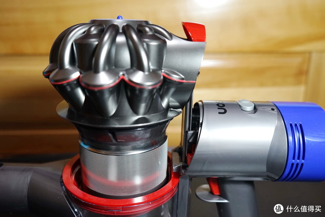 V10上市我开用V8：dyson 戴森 V8 Absolute手持无线吸尘器开箱及使用