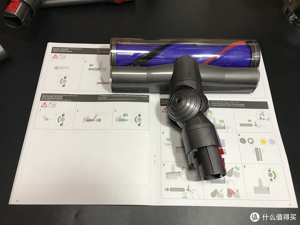 V10上市我开用V8：dyson 戴森 V8 Absolute手持无线吸尘器开箱及使用