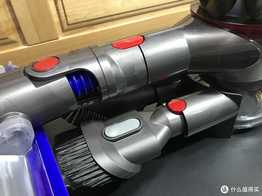 v10上市我開用v8:dyson 戴森 v8 absolute手持無線吸塵器開箱及使用