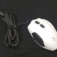 罗技 G600 游戏鼠标外观展示(侧键|防滑垫|滚轮|插口)