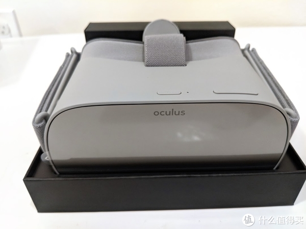 Oculus Go Vr眼镜开箱展示 机体 充电器 手柄 摘要频道 什么值得买