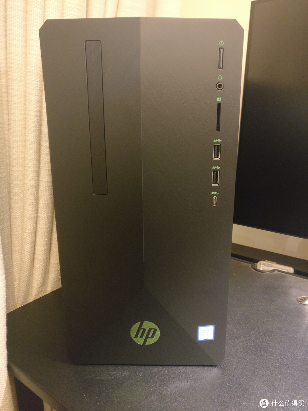 hp 惠普 光影精靈ii代 臺式電腦主機 開箱,另附瑪雅 u2717h 27英寸