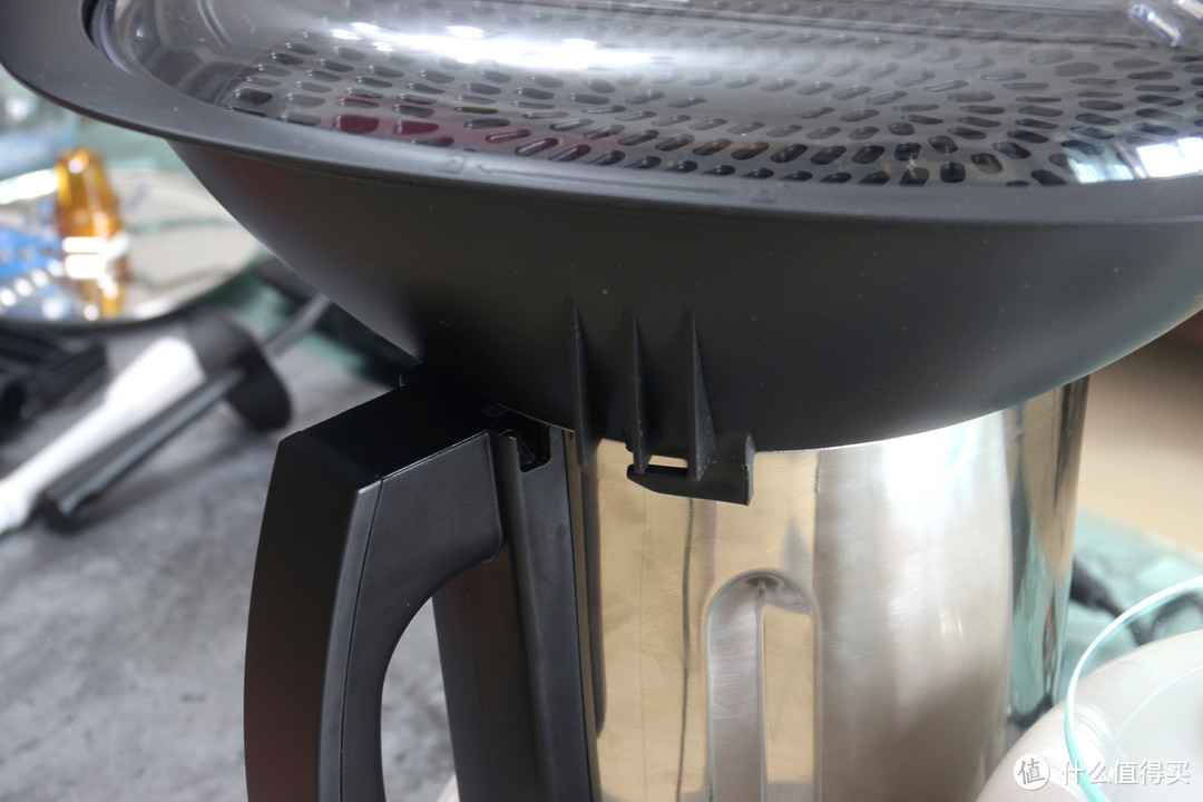拥有这台GOURMETmaxx 西餐厨师机，你可以省下n种厨房小家电，更省空间、更省时间