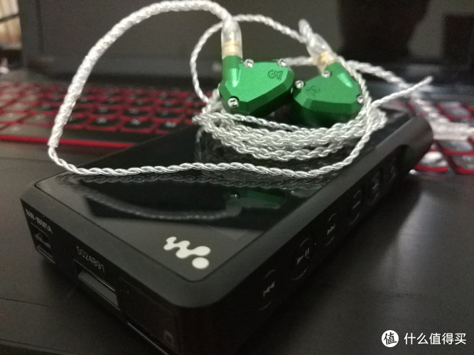 对抗艾利和,这款索尼黑砖,缺的不仅仅是价格