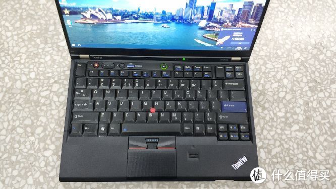 X330，改装了X220的经典键盘。