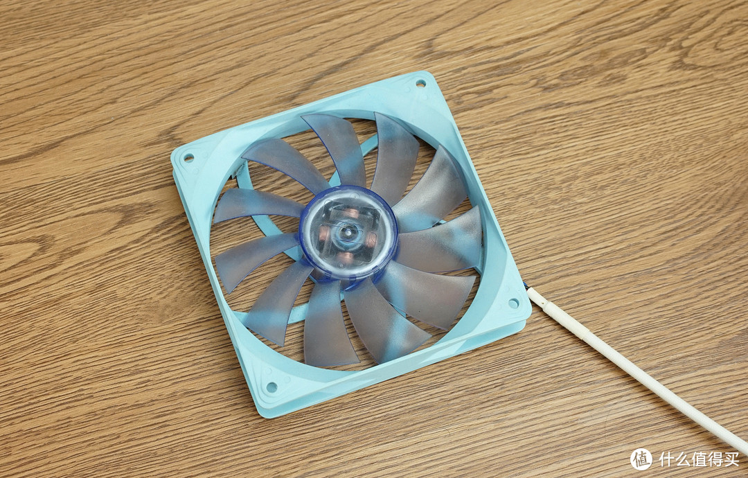 炎炎夏日不妨为爱机做个保养—五款CPU散热硅脂大比拼！