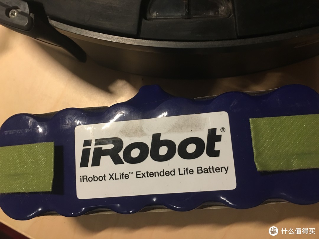 更换电池和清扫让iRobot 880扫地机器人焕然一新，还有更多配件来凑热闹