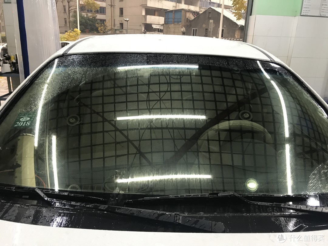 前挡玻璃总是洗不干净 雨天路都看不清 怎搞 汽车消费 什么值得买