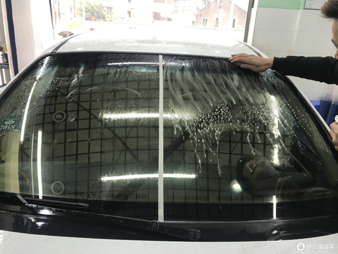 前挡玻璃总是洗不干净 雨天路都看不清 怎搞 汽车消费 什么值得买