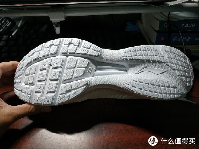 《廉价鞋不廉价》第二期｜夏日清凉小白鞋—LI-NING 李宁 超轻15 运动鞋开箱