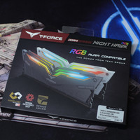 十铨 夜鹰 DDR4 RGB 内存外观设计(开口|材质|主板)