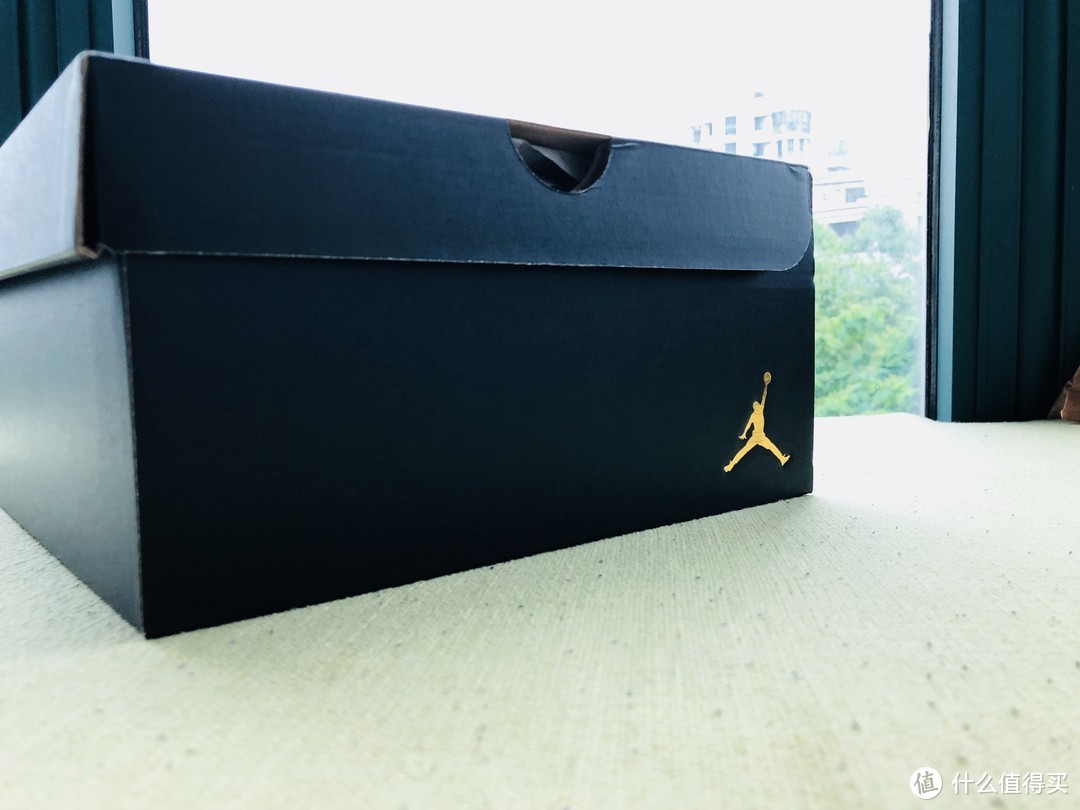 Air Jordan 14 篮球鞋—这双沙漠色的法拉利有点低调哦