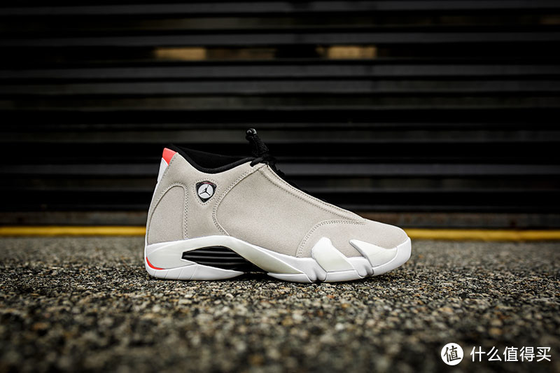 Air Jordan 14 篮球鞋—这双沙漠色的法拉利有点低调哦