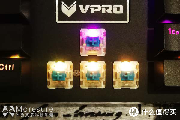 稍有遗憾的入门级RGB键盘：RAPOO 雷柏 v700rgb 机械键盘 实用体验