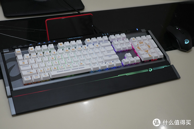 军火箱 Cherry轴 RGB 想要的全都齐了 Dareu 达尔优 EK855 机械键盘开箱测评