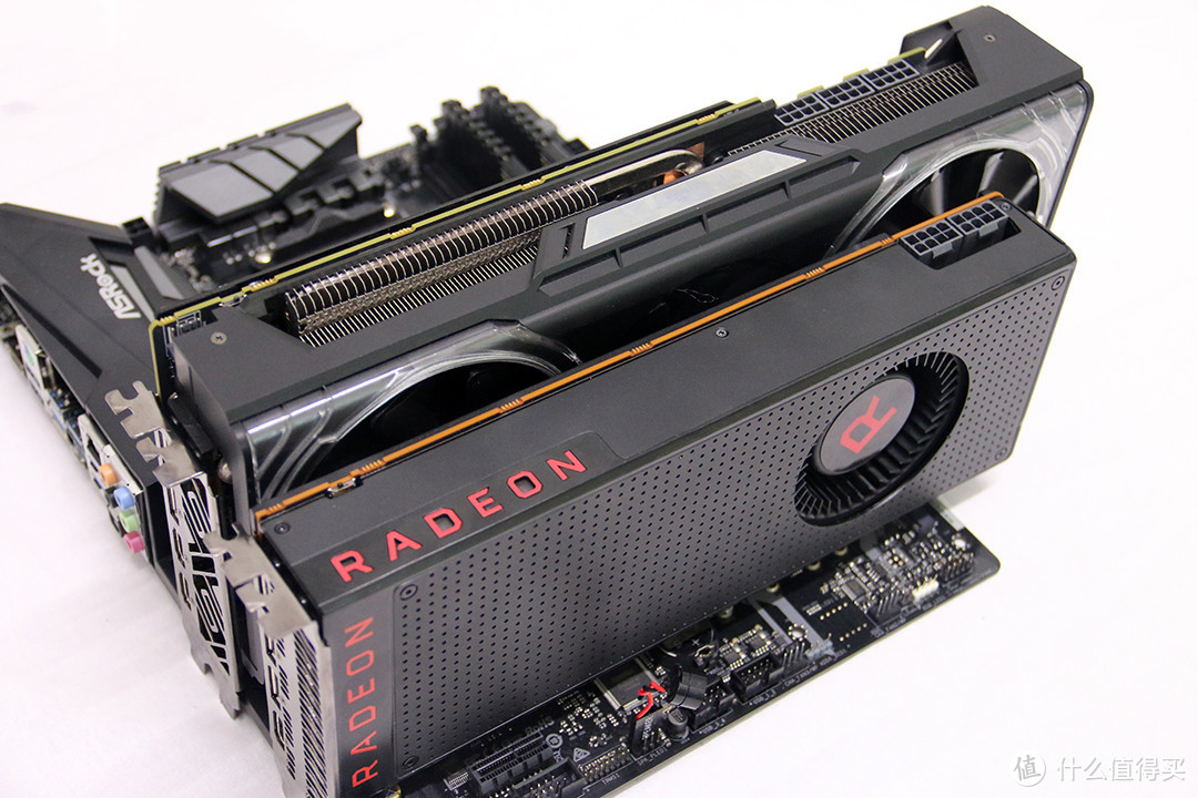 蓝宝石RX VEGA56超白金交火4K孤岛惊魂5，顺便吃个鸡