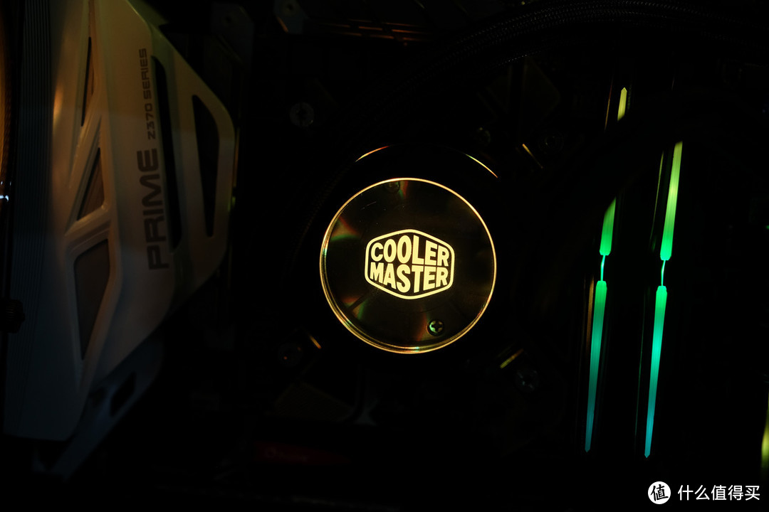 性能比灯强—COOLERMASTER 酷冷至尊 冰神P240 RGB 水冷开箱