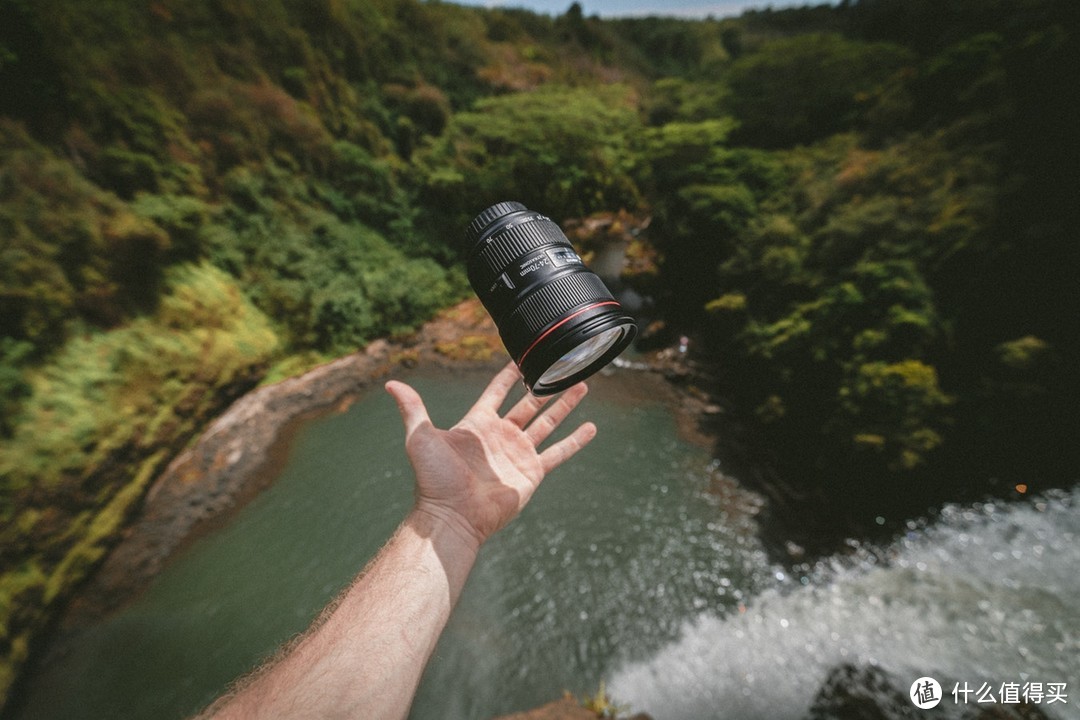 开车就开手动挡，拍照我只用蔡司手动头：ZEISS 蔡司 Loxia 2.8/21 手动定焦镜头