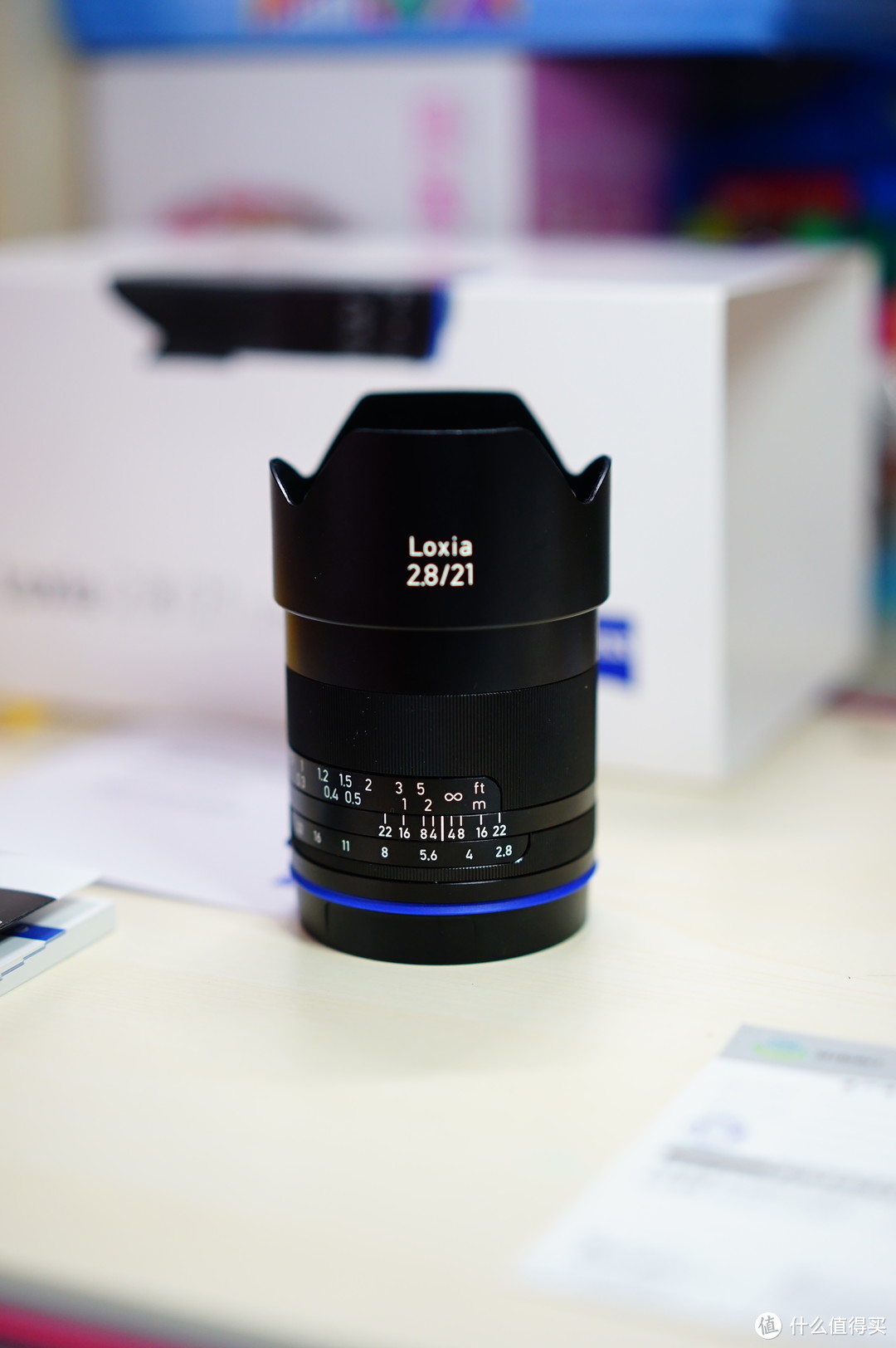 开车就开手动挡，拍照我只用蔡司手动头：ZEISS 蔡司 Loxia 2.8/21 手动定焦镜头