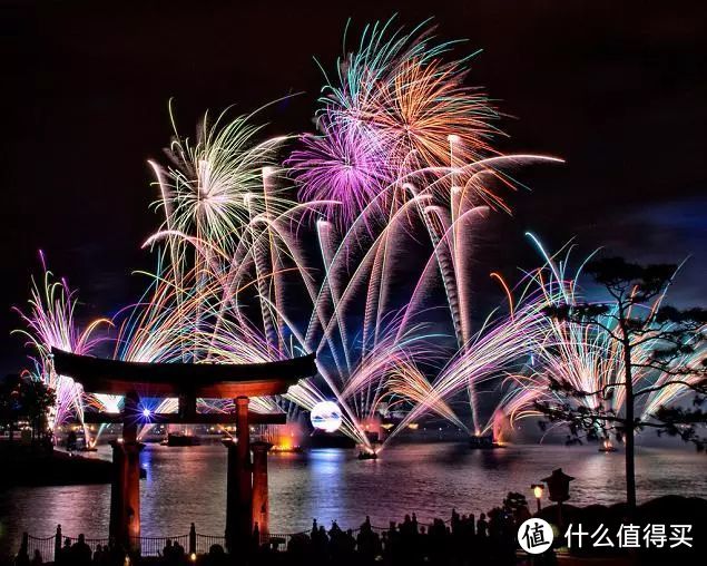 解锁日本夏季之美，天空中开出上万朵花