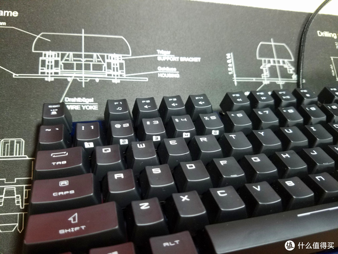 来自龙骑士的敬意—微星Vogor GK50 RGB电竞机械键盘测评