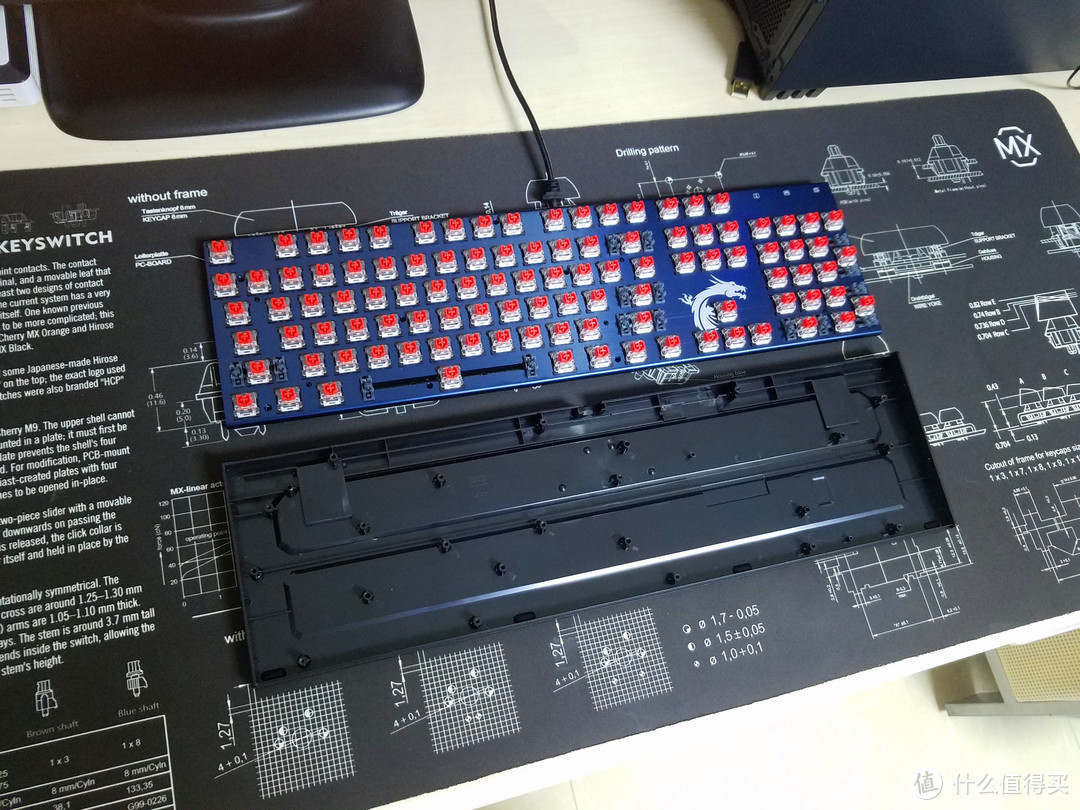 来自龙骑士的敬意—微星Vogor GK50 RGB电竞机械键盘测评