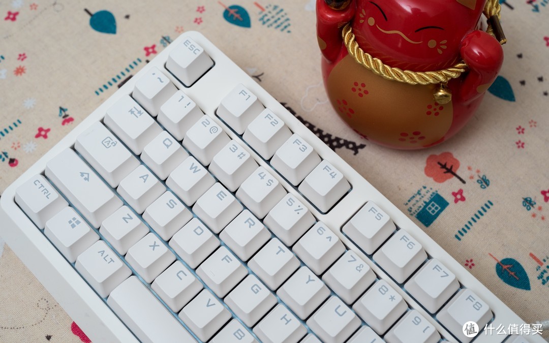 白衣胜雪—富勒 G900S 纯享版 白色 红轴版机械键盘开箱