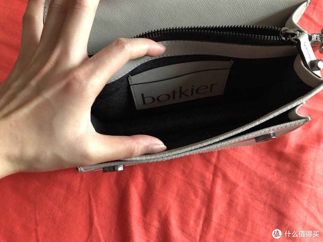 Botkier 是Cobble Hill 斜挎包 开箱