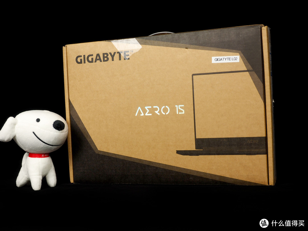 无惧桌面PC挑战—GIGABYTE 技嘉 赢刃 Aero15 笔记本电脑开箱