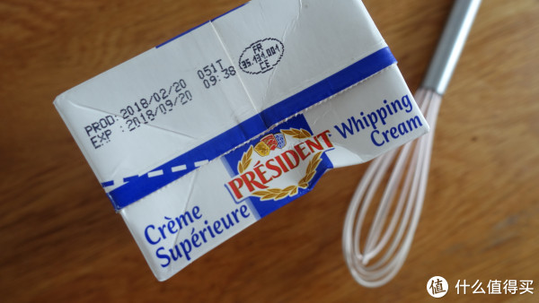 烘焙大师超强测评!安佳、雀巢、欧德宝...7款常见淡奶油究竟哪款值得囤?