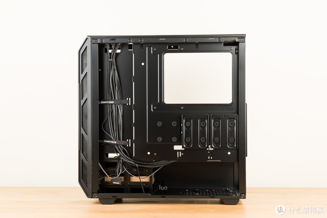 RGB灯效 = 性能？Phanteks 追风者 P350X 机箱 装机作业