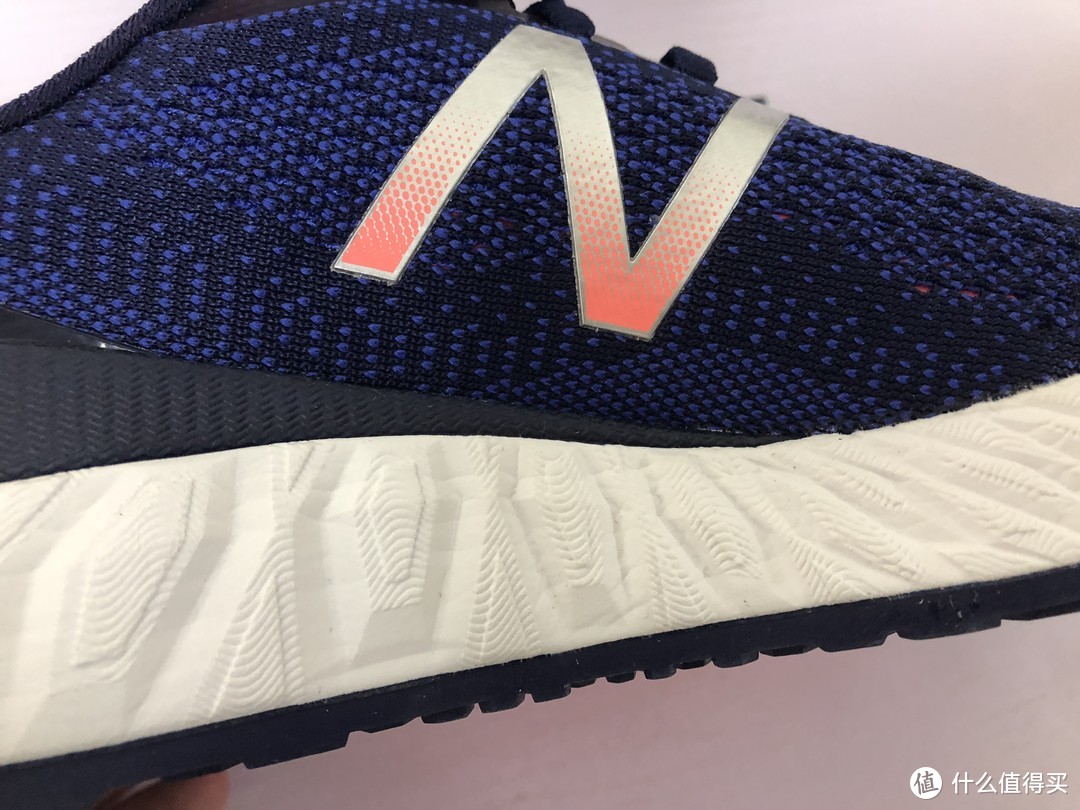 最奇特的蜂窝造型—神价New Balance Fresh Foam Vongo V2 次*级支撑跑鞋开箱