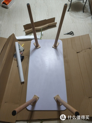 北欧风简约书桌开箱 & 简易安装