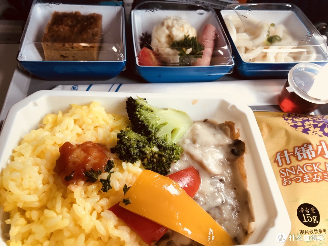 全日空飞机餐－右上蘸姜醋吃的乌冬面为全场最佳