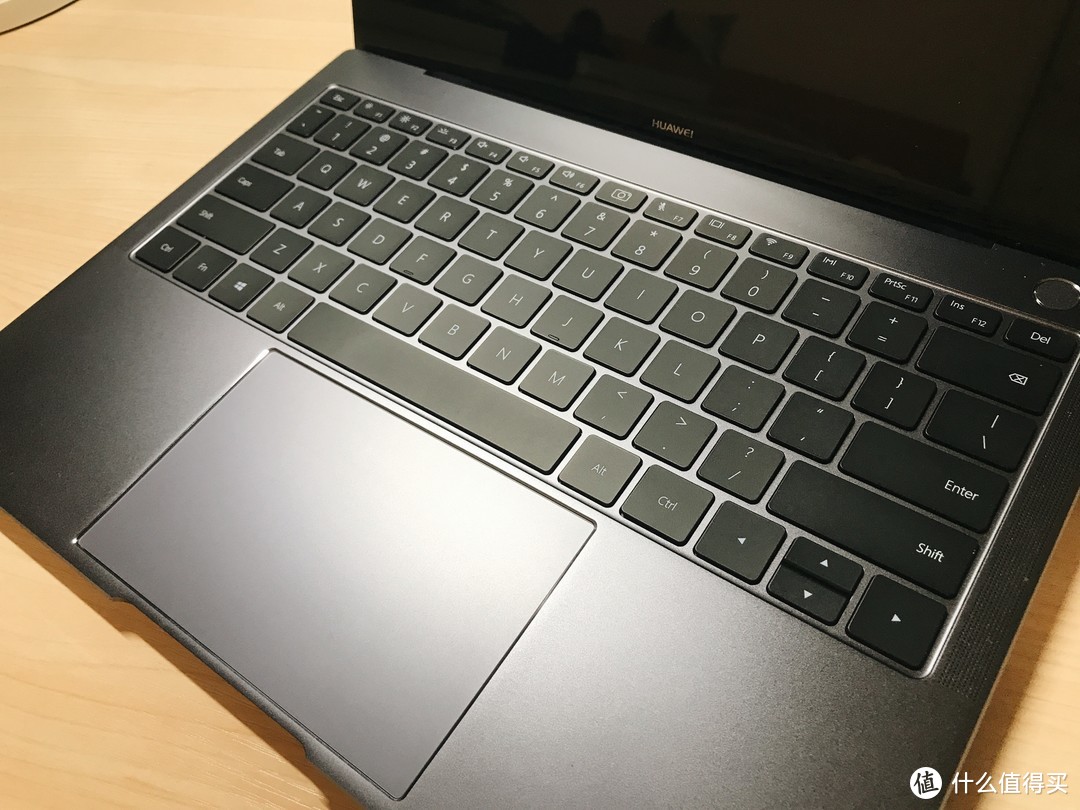 柳暗花明又一村！10年Mac用户“跳槽”HUAWEI 华为 MateBook X Pro