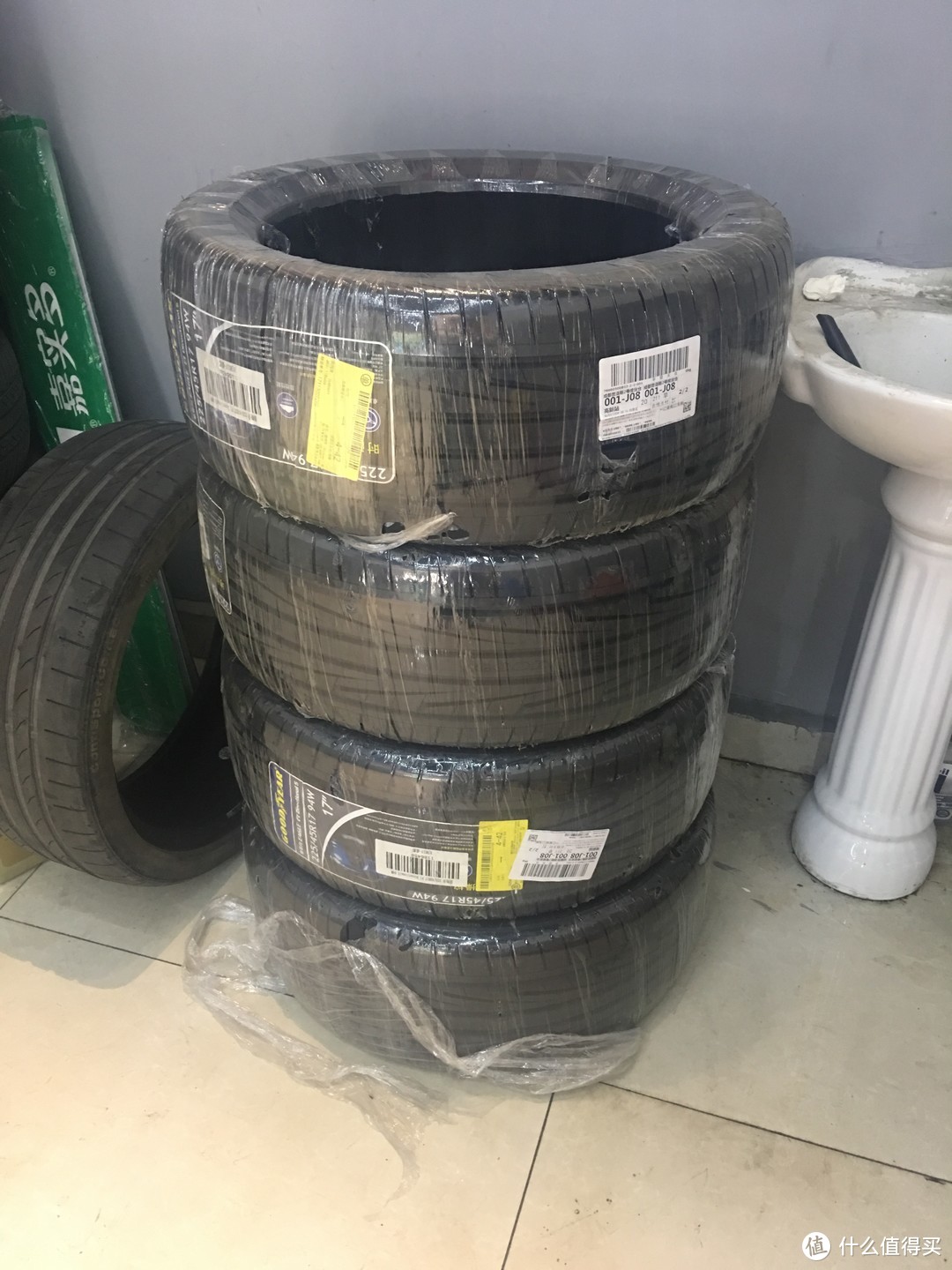 穿上飞靴的高尔夫6 记线下更换固特异F1 Directional5 225/45R17 94W轮胎